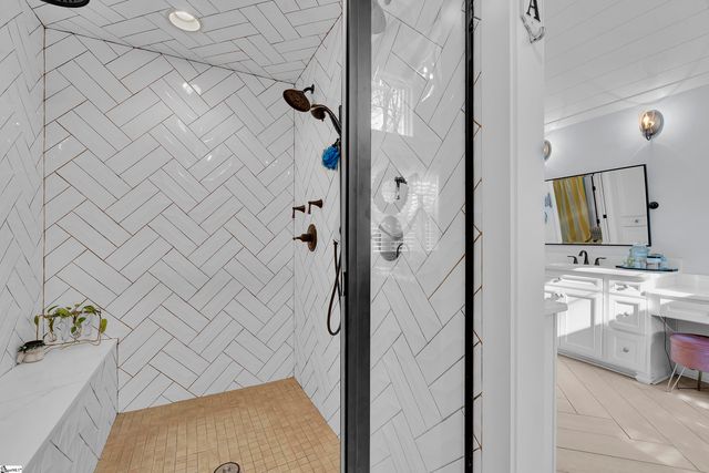 233 Grandmont Court, Greer, SC 29650