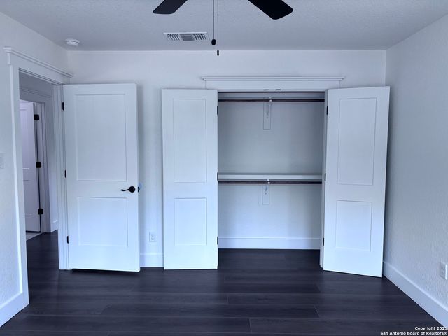 202 Dawnview, San Antonio, TX 78213
