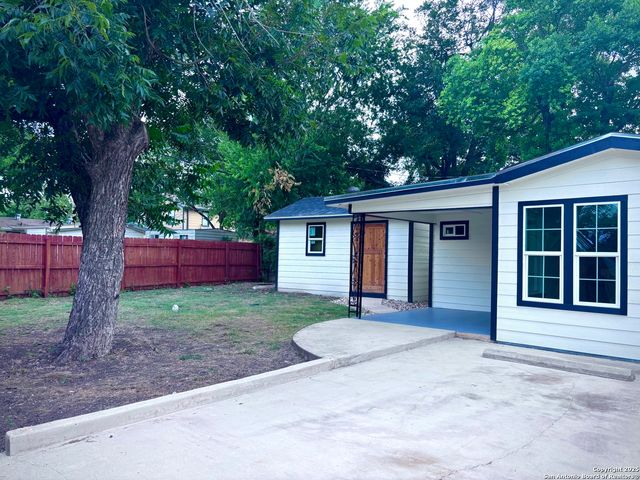202 Dawnview, San Antonio, TX 78213
