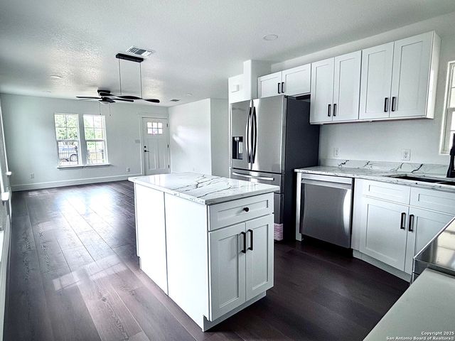 202 Dawnview, San Antonio, TX 78213