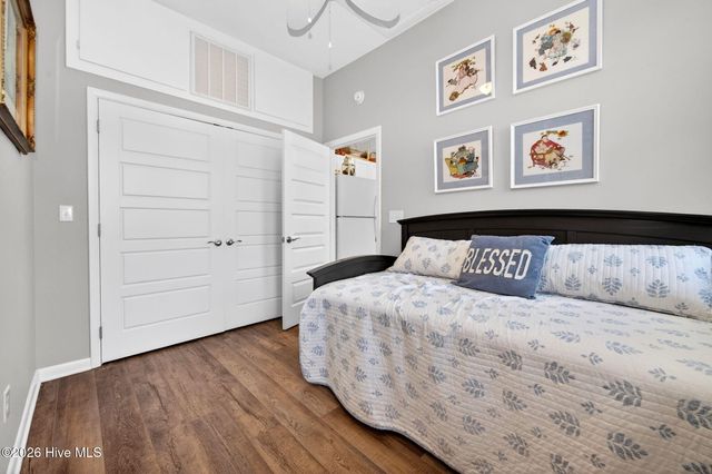 118 NE 19th Street, Oak Island, NC 28465