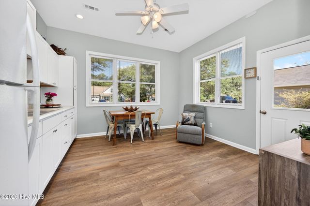 118 NE 19th Street, Oak Island, NC 28465