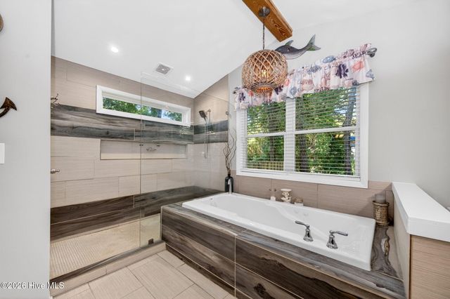 118 NE 19th Street, Oak Island, NC 28465