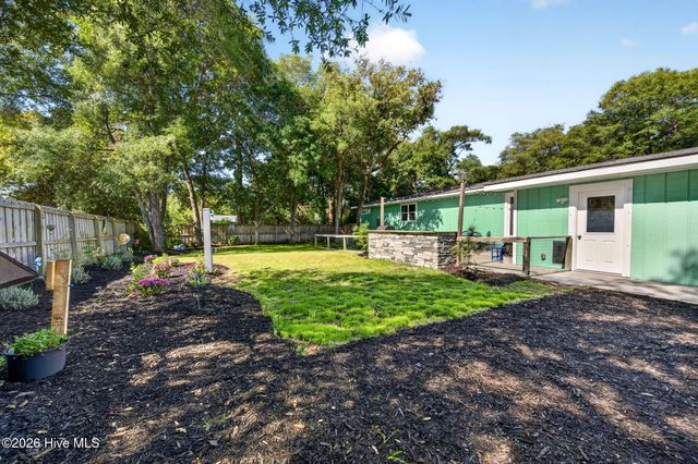 118 NE 19th Street, Oak Island, NC 28465