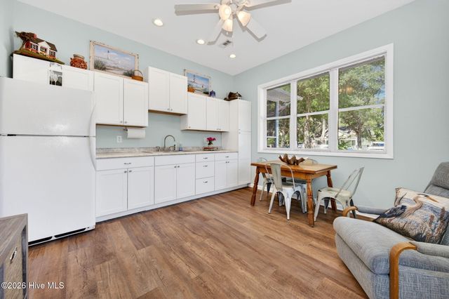 118 NE 19th Street, Oak Island, NC 28465