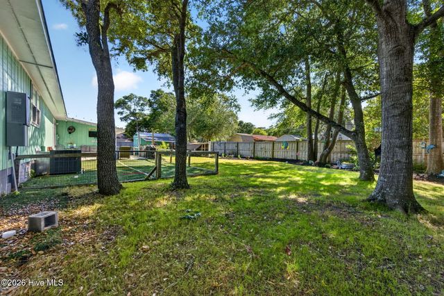 118 NE 19th Street, Oak Island, NC 28465