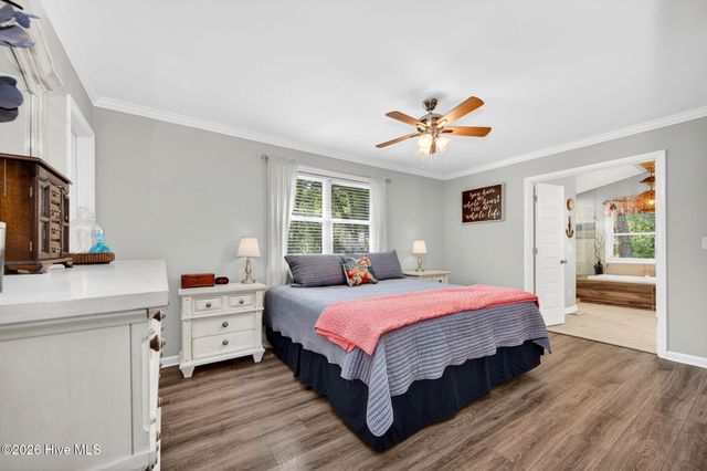 118 NE 19th Street, Oak Island, NC 28465