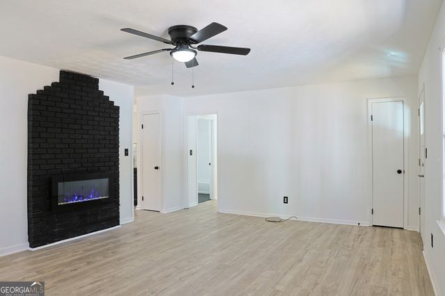 4011 Lake Carlton Road S, Loganville, GA 30052