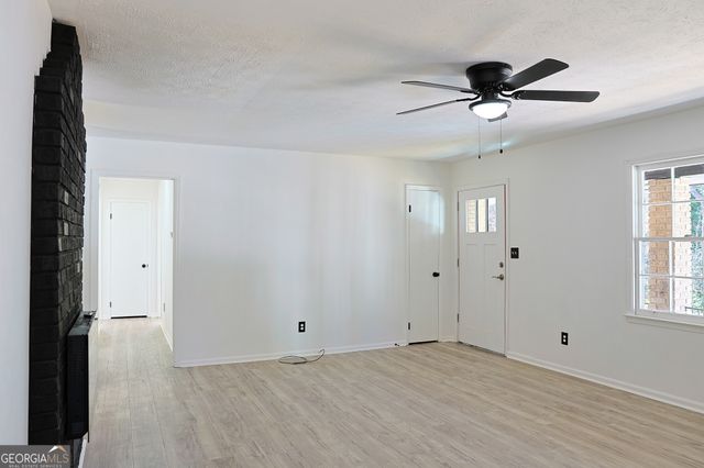 4011 Lake Carlton Road S, Loganville, GA 30052