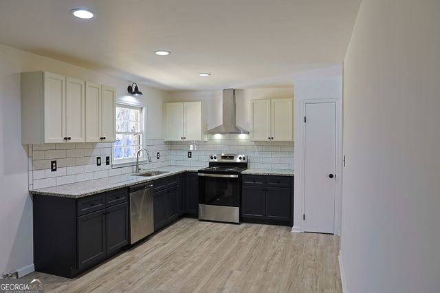 4011 Lake Carlton Road S, Loganville, GA 30052