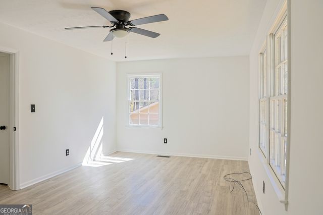 4011 Lake Carlton Road S, Loganville, GA 30052