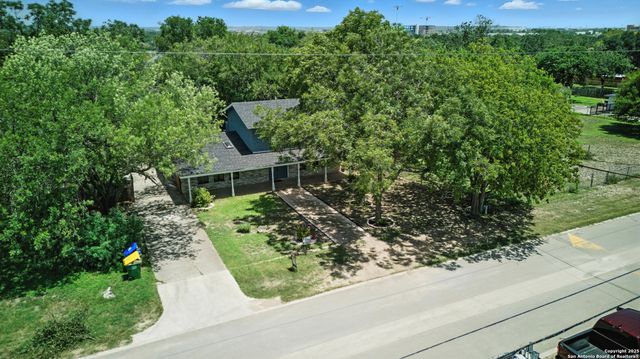 8265 Utopia, Selma, TX 78154