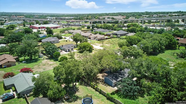 8265 Utopia, Selma, TX 78154