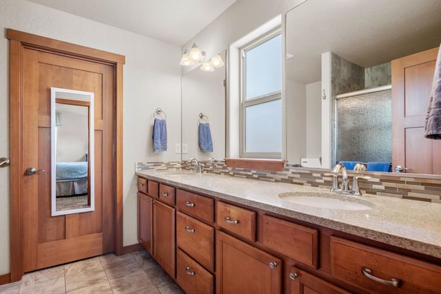 11525 Rivercrest Dr, Spokane Valley, WA 99206