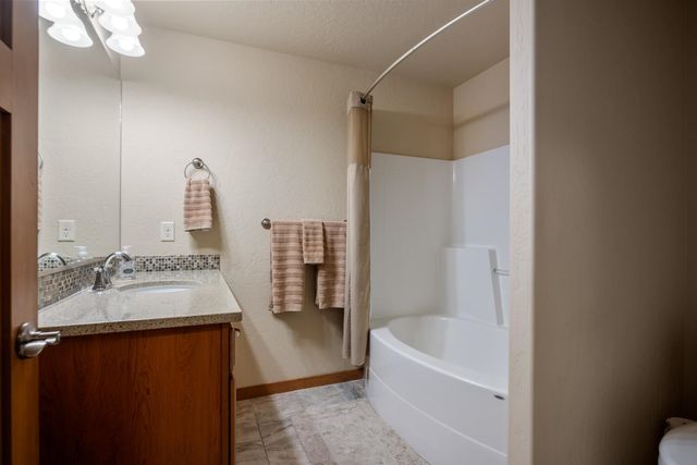 11525 Rivercrest Dr, Spokane Valley, WA 99206