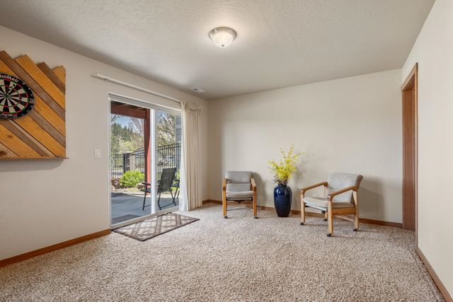 11525 Rivercrest Dr, Spokane Valley, WA 99206
