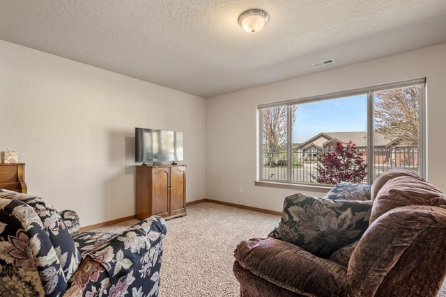11525 Rivercrest Dr, Spokane Valley, WA 99206