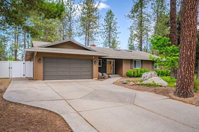 924 W Bellwood Dr, Spokane, WA 99218