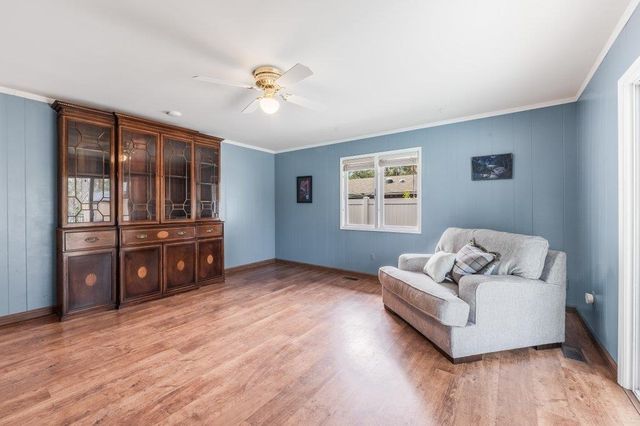 924 W Bellwood Dr, Spokane, WA 99218