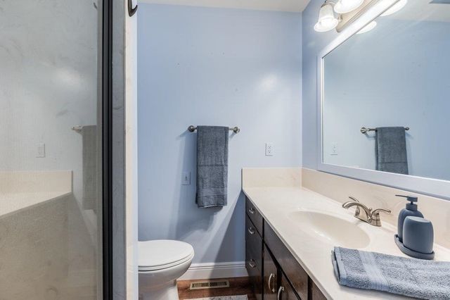 924 W Bellwood Dr, Spokane, WA 99218