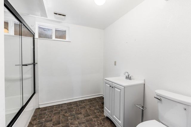 924 W Bellwood Dr, Spokane, WA 99218