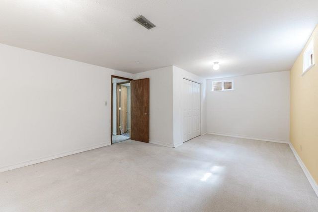 924 W Bellwood Dr, Spokane, WA 99218