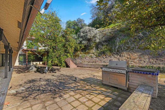 41591 Mynatt Drive, Three Rivers, CA 93271