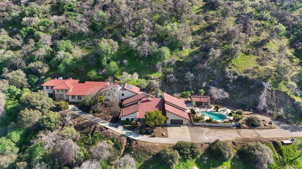 41591 Mynatt Drive, Three Rivers, CA 93271