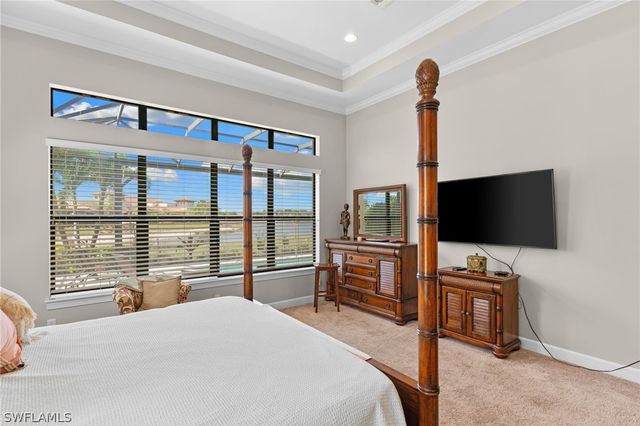 9012 Sorreno CT, Naples, FL 34119