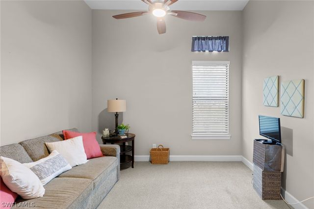 9012 Sorreno CT, Naples, FL 34119