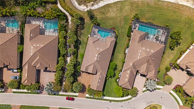 9012 Sorreno CT, Naples, FL 34119