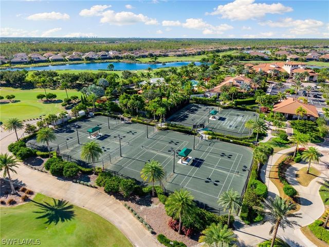 9012 Sorreno CT, Naples, FL 34119