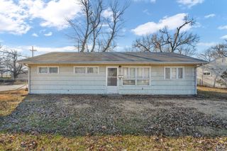 541 SE Colfax PL, Topeka, KS 66605