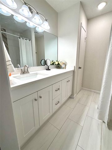 16922 Nicole Lane, Houston, TX 77084