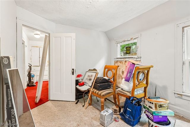 3590 Woodridge Road, Cleveland Heights, OH 44121