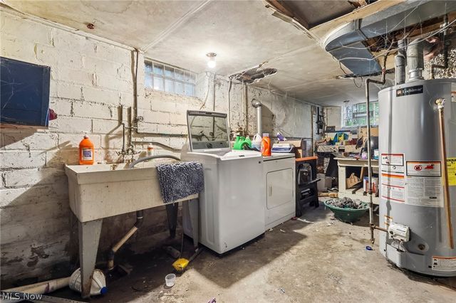 3590 Woodridge Road, Cleveland Heights, OH 44121