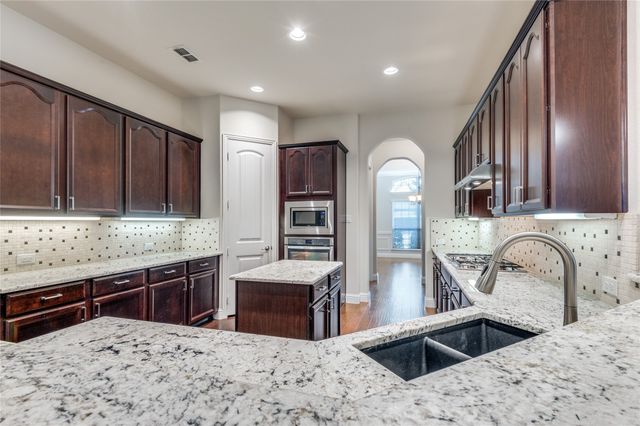 5095 Havasu Drive, Frisco, TX 75036