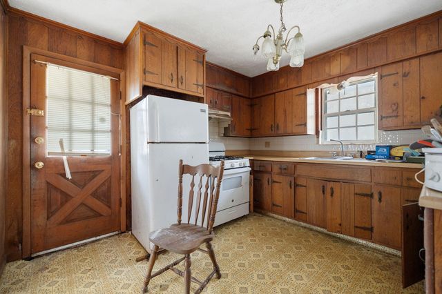 1474 Cow Creek Rd, Stanton, KY 40380