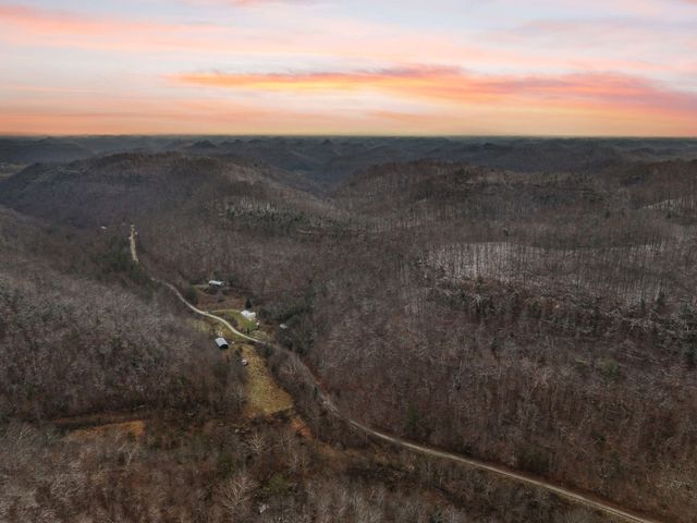 1474 Cow Creek Rd, Stanton, KY 40380