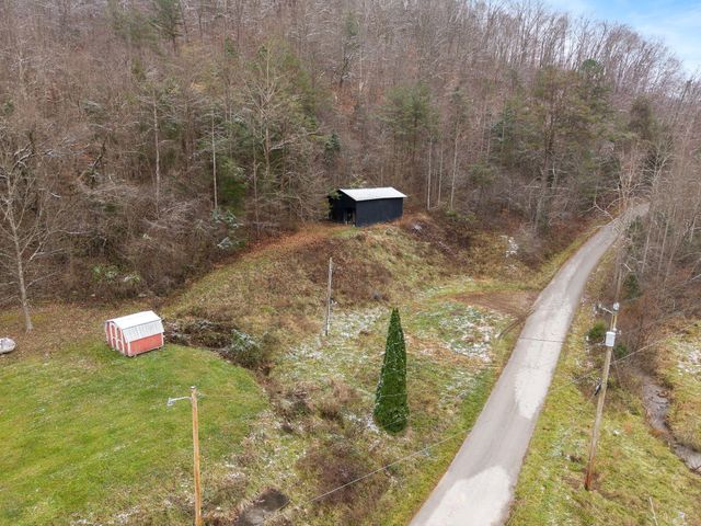 1474 Cow Creek Rd, Stanton, KY 40380