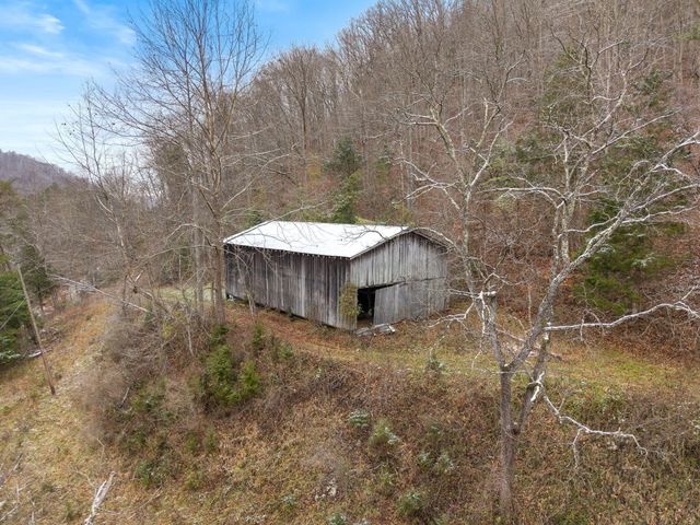 1474 Cow Creek Rd, Stanton, KY 40380