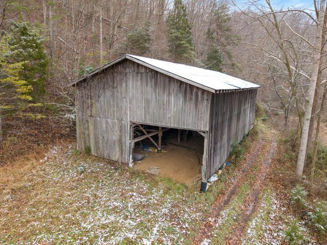 1474 Cow Creek Rd, Stanton, KY 40380