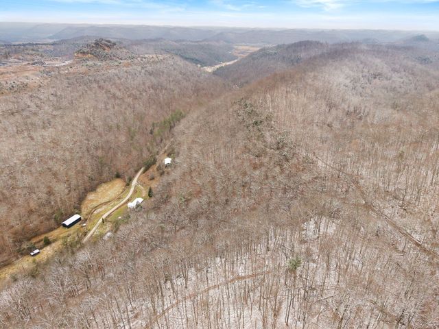 1474 Cow Creek Rd, Stanton, KY 40380