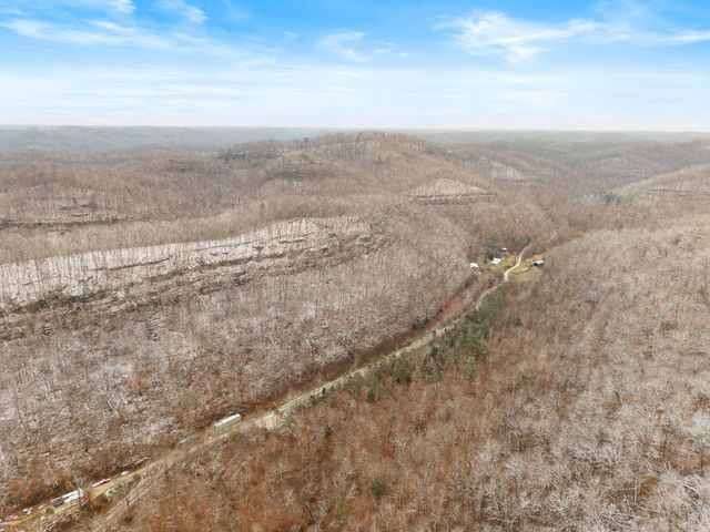 1474 Cow Creek Rd, Stanton, KY 40380