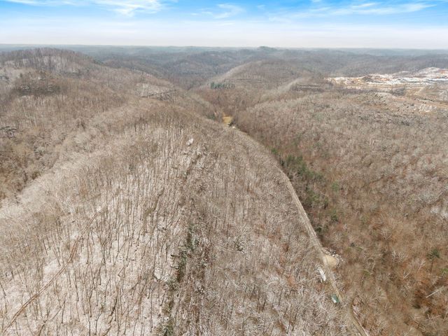 1474 Cow Creek Rd, Stanton, KY 40380