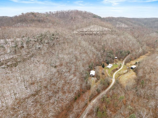 1474 Cow Creek Rd, Stanton, KY 40380