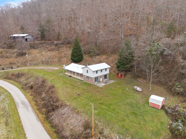 1474 Cow Creek Rd, Stanton, KY 40380