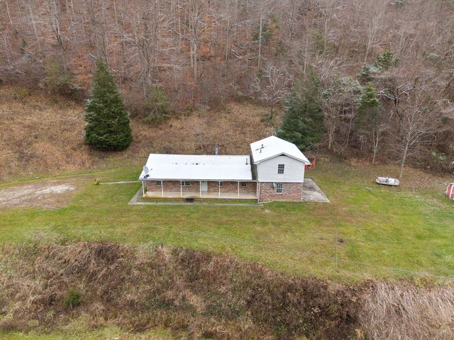 1474 Cow Creek Rd, Stanton, KY 40380