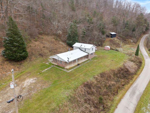 1474 Cow Creek Rd, Stanton, KY 40380