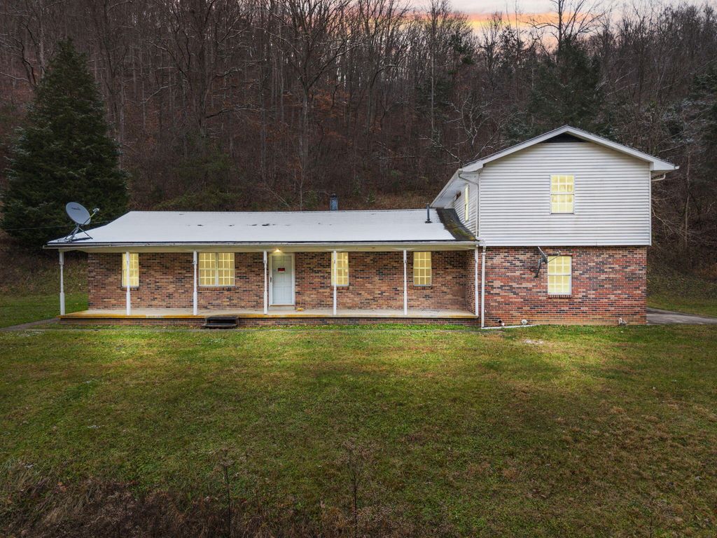 1474 Cow Creek Rd, Stanton, KY 40380